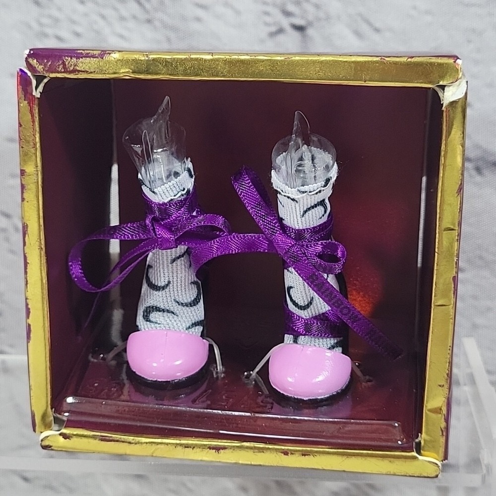Rainbow High Emi Vanda Doll Shoes Purple Place Up With Moon Socks Original Box
